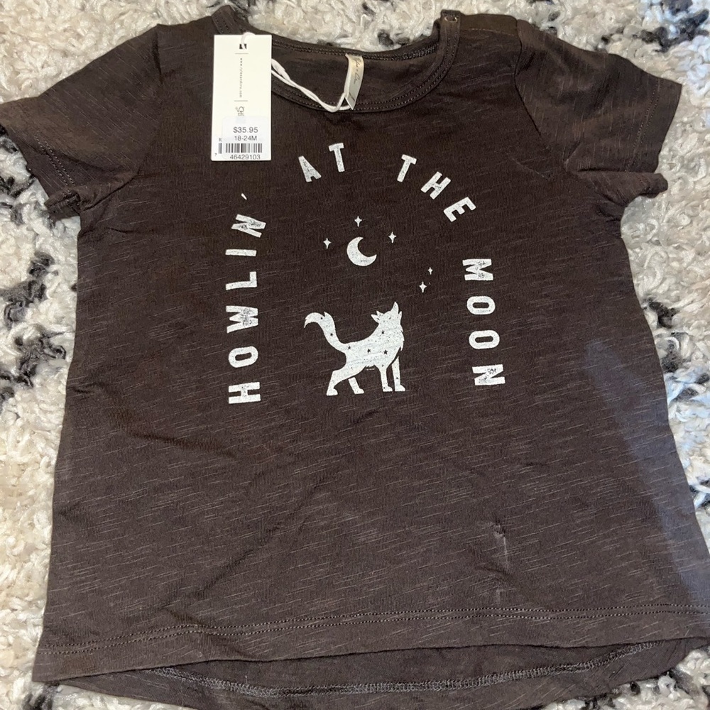 Rylee and Cru “Howlin at the Moon “ short sleeve T-shirt, NWT